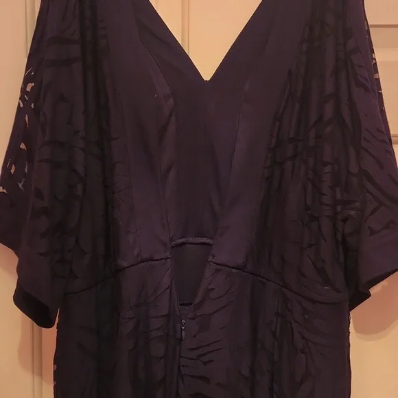 Lane Bryant SZ 18/20 Navy Cold Shoulder Dress - Picture 3 of 14